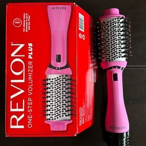 Revlon hair tool blow drying hair one step volumizer plus